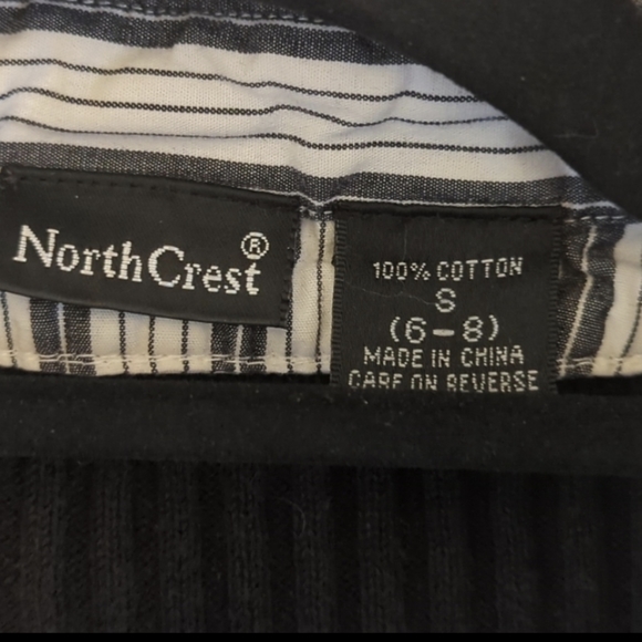 Sophisticated Black & White North Crest long sleeve shirt - Picture 3 of 5